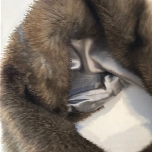 Stevie Mac Luxurious Brown Faux Fur Stole - Picture 8 of 8